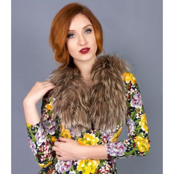 Retro Wrap Dress- Victory Floral - Picture 12 of 16